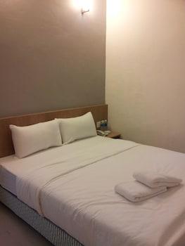 אמפאנג Indah Garden Hotel מראה חיצוני תמונה